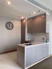 1 bed Condo in The Esse at Singha Complex Khlong Toei Nuea Sub District C08086