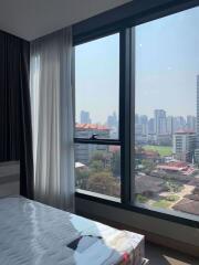 1 bed Condo in The Esse at Singha Complex Khlong Toei Nuea Sub District C08086