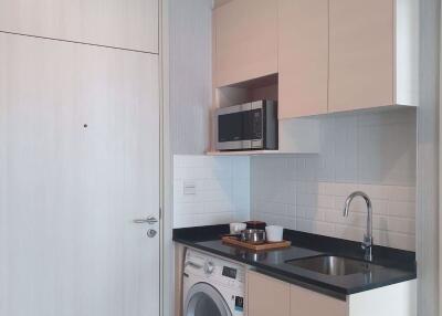 1 bed Condo in Noble Revolve Ratchada 2 Huai Khwang Sub District C08083