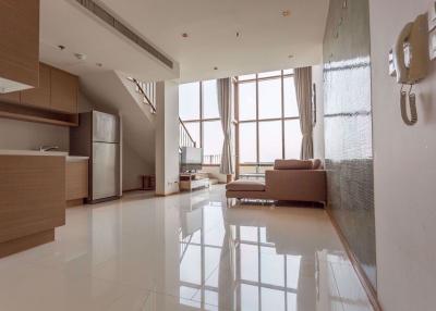 1 bed Duplex in The Emporio Place Khlongtan Sub District D07502