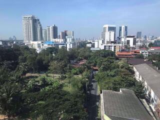 2 bed Condo in Rhythm Sukhumvit 44 Khlongtoei District C08038