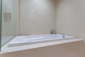 3 bed Condo in Hyde Sukhumvit 13 Khlong Toei Nuea Sub District C08032