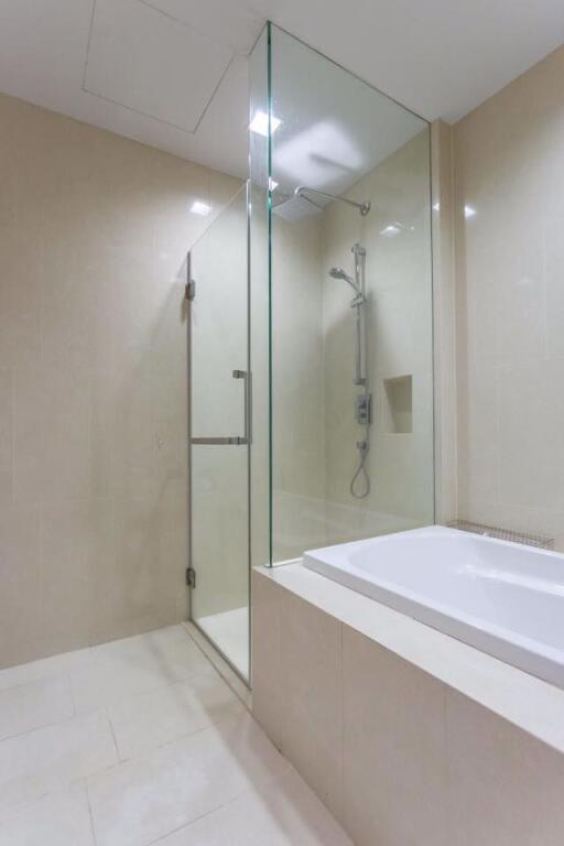 3 bed Condo in Hyde Sukhumvit 13 Khlong Toei Nuea Sub District C08032