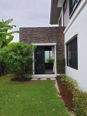 3 bed House in Manthana Bangna Km.7 Bang Na District H05314