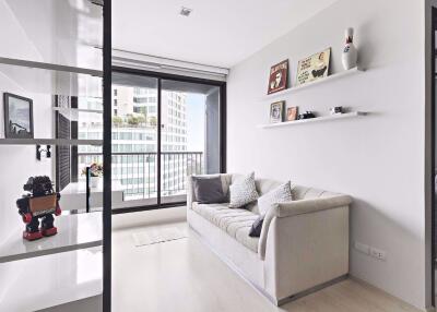 2 bed Condo in Rhythm Sukhumvit 44 Khlongtoei District C07986