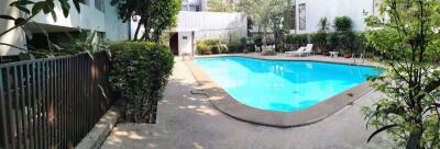 3 bed Condo in CS Villa Khlong Tan Nuea Sub District C07978