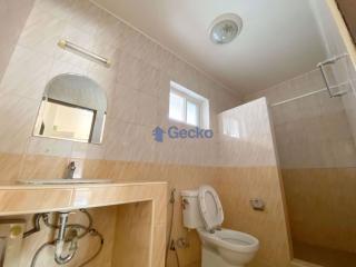 5 Bedrooms House Na Kluea H010596