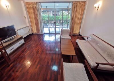 2 bed Condo in CS Villa Khlong Tan Nuea Sub District C07947