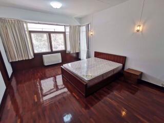 2 bed Condo in CS Villa Khlong Tan Nuea Sub District C07945