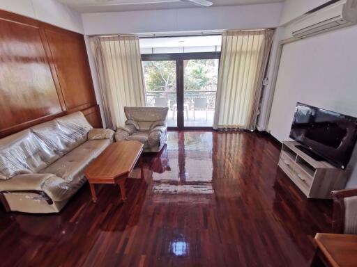 2 bed Condo in CS Villa Khlong Tan Nuea Sub District C07945