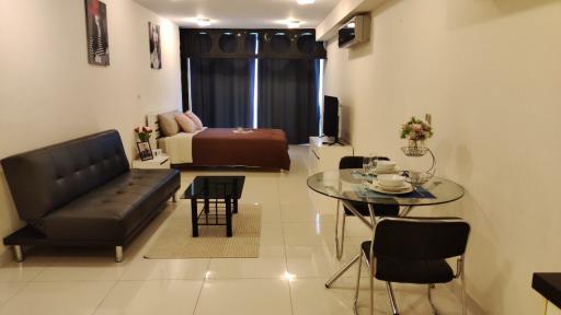 Quiet Park Royal Condo for Sale in Pratumnak