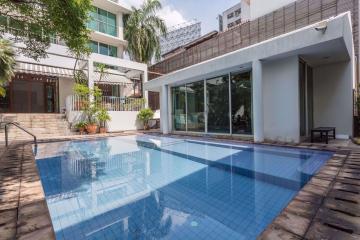 3 bed House Makkasan Sub District H05313