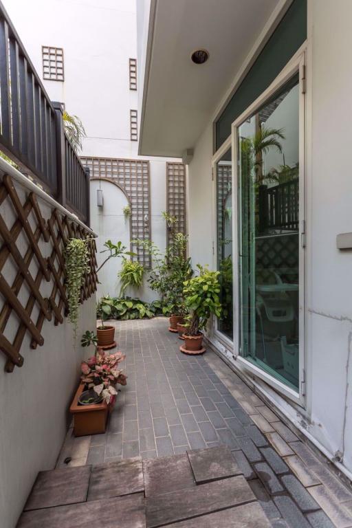 3 bed House Makkasan Sub District H05313