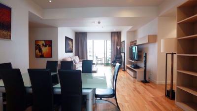3 bed Condo in Millennium Residence Khlongtoei District C07836