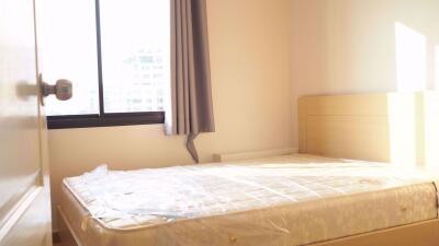 2 bed Condo in Le Rich @ Aree station Phayathai District C07813