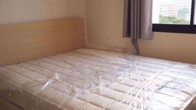 2 bed Condo in Le Rich @ Aree station Phayathai District C07812