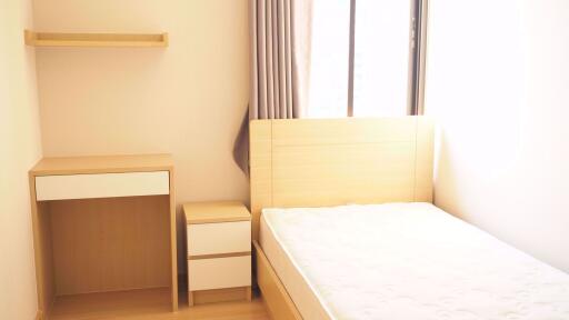 2 bed Condo in Le Rich @ Aree station Phayathai District C07810