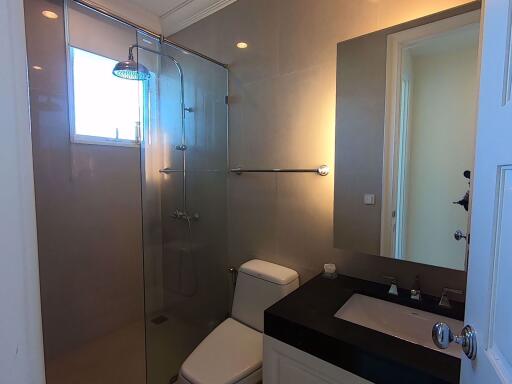 2 bed Condo in Royce Private Residences Watthana District C07807