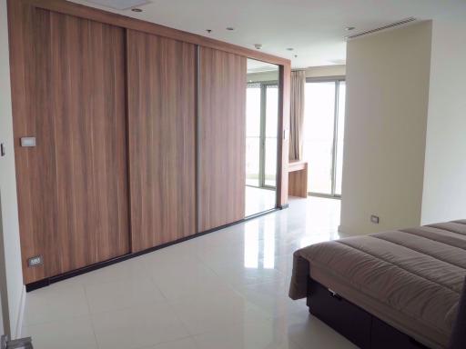 3 bed Condo in The Lakes Khlongtoei Sub District C07805