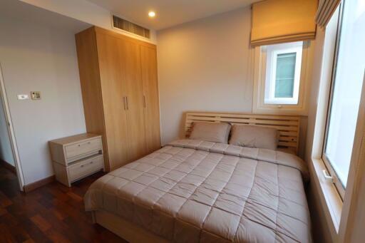 2 bed Condo in Baan Siri 24 Khlongtoei District C07804