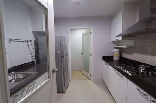 2 bed Condo in Baan Siri 24 Khlongtoei District C07804