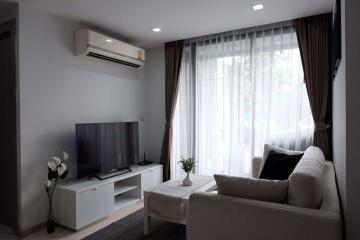 2 bed Condo in SOCIO Inthamara Samsennai Sub District C07800