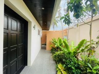 3Bedrooms with Swimming Pool House for Sale