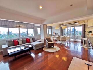 2 bed Condo in Yada Residential Khlong Tan Nuea Sub District C07749