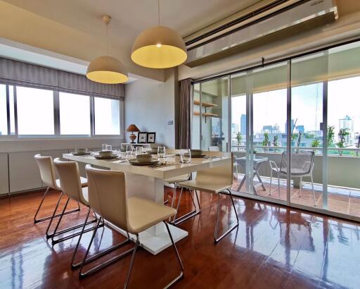 2 bed Condo in Yada Residential Khlong Tan Nuea Sub District C07749