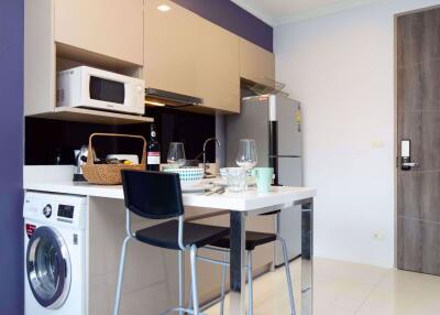 1 bed Condo in Trapezo Sukhumvit 16 Khlongtoei Sub District C07722