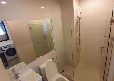 1 bed Condo in Life Asoke Huai Khwang District C07680