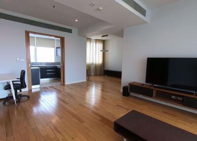 2 bed Condo in Millennium Residence Khlongtoei Sub District C07668