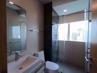 2 bed Condo in Millennium Residence Khlongtoei Sub District C07668