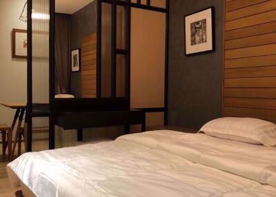 Studio bed Condo in Park Origin Phromphong Khlongtan Sub District C07638