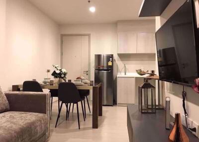 2 bed Condo in Life Sukhumvit 48 Khlongtoei District C07609