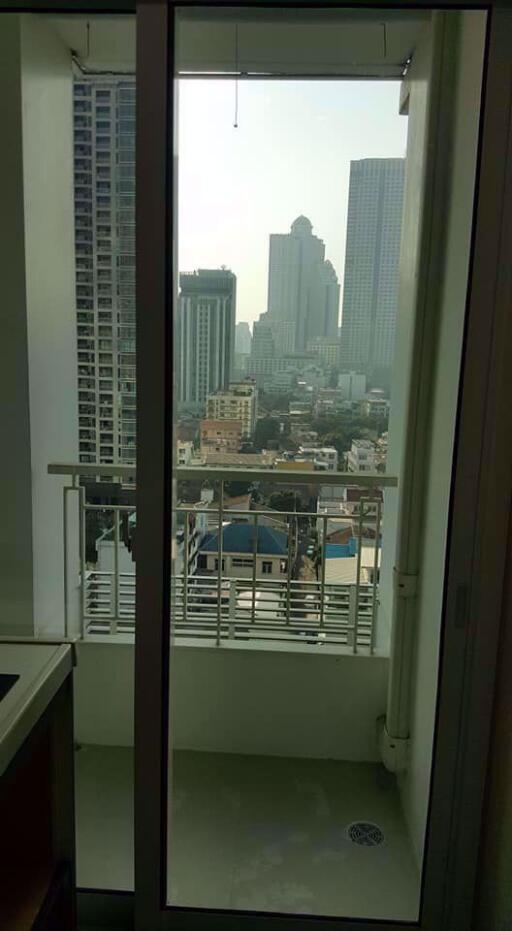 Studio bed Condo in Ivy Sathorn 10 Silom Sub District C07578