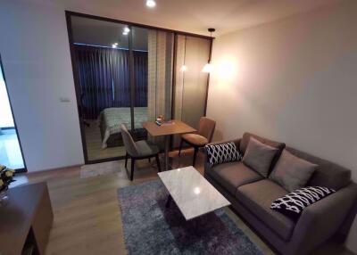 1 bed Condo in D’MEMORIA Samsennai Sub District C07552