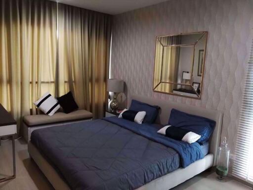 2 bed Condo in Life Ratchadapisek Huai Khwang District C07530