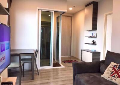 1 bed Condo in Centric Ari Station Samsennai Sub District C07479