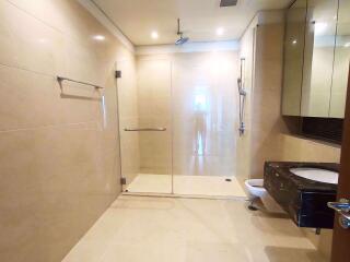 2 bed Condo in The Lakes Khlongtoei Sub District C07462