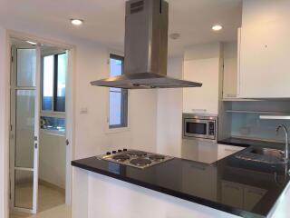 3 bed Condo in Fullerton Sukhumvit Khlongtoei Sub District C07461