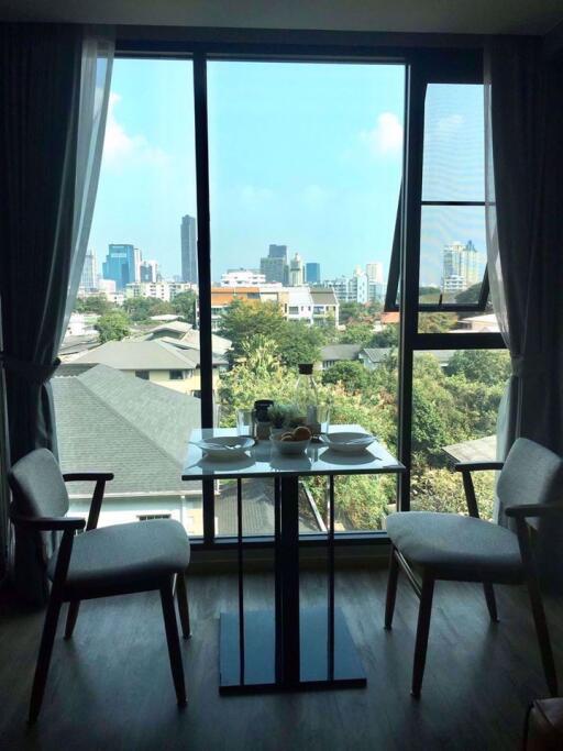 1 bed Condo in The Teak Sukhumvit 39 Watthana District C07436