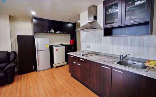 2 bed Condo in The Trendy Condominium Watthana District C07405