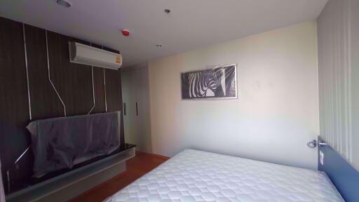 2 bed Condo in Noble Revo Silom Bang Rak District C07400