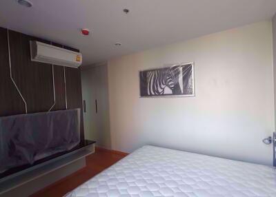 2 bed Condo in Noble Revo Silom Bang Rak District C07400