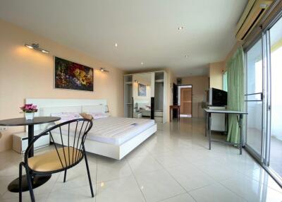 Pattaya Plaza Condotel Studio for Sale