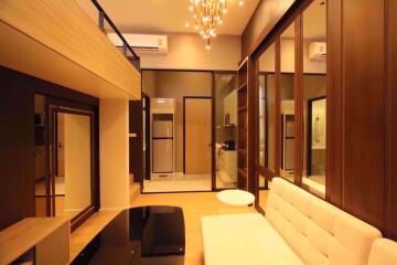 1 bed Duplex in Chewathai Residence Asoke Makkasan Sub District D07174