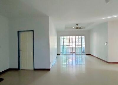 Unfurnished House for Sale in East Pattaya