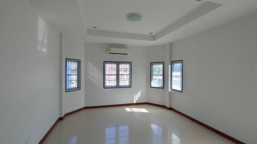 Unfurnished House for Sale in East Pattaya