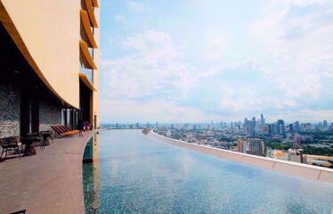 1 bed Condo in The Lumpini 24 Khlongtan Sub District C07382